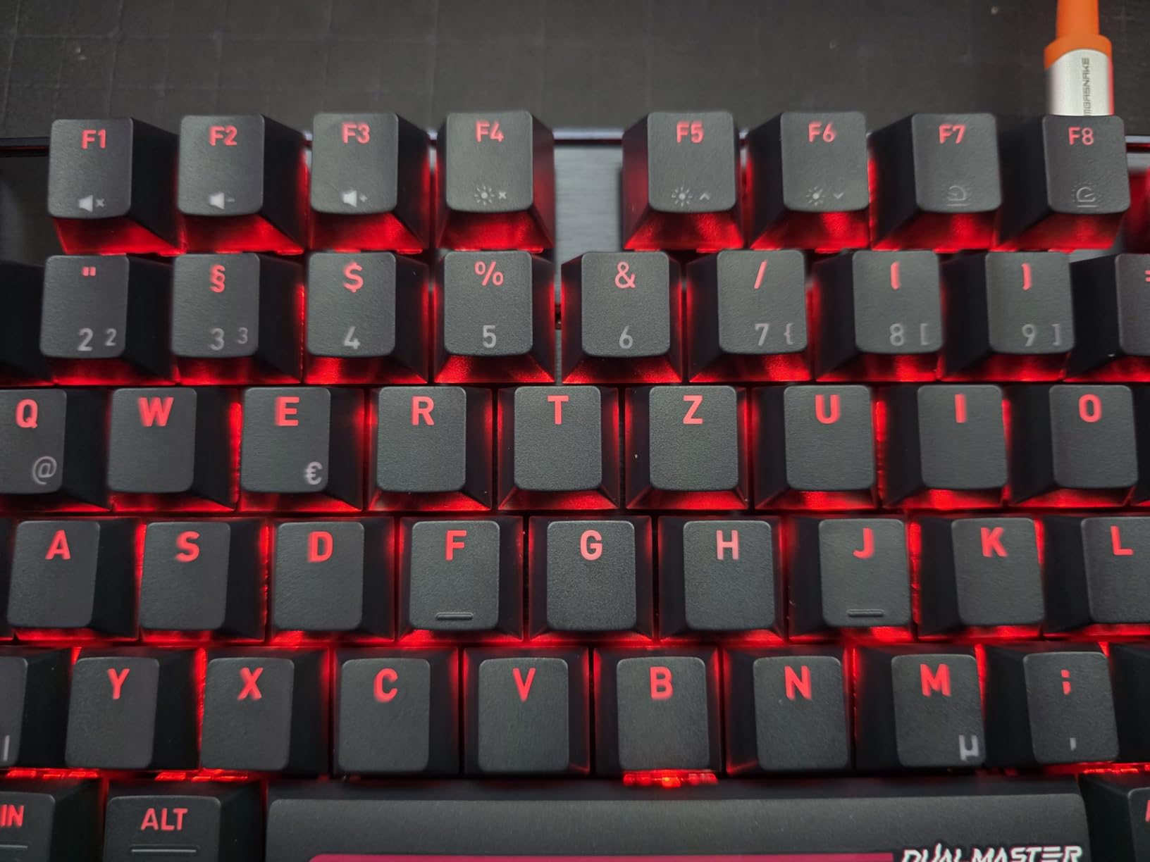 CHERRY XTRFY MX 8.2 Pro TMR Tastiera TKL Wireless QWERTZ Nero