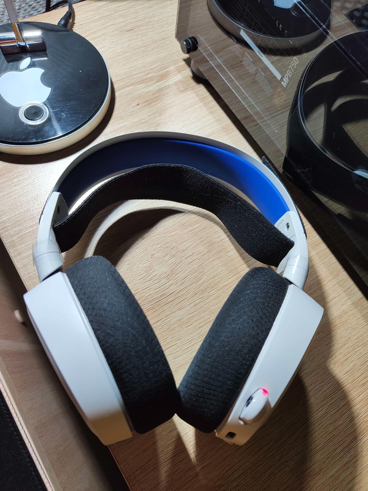 SteelSeries Arctis 7P+ cuffie gaming wireless bianche 30h