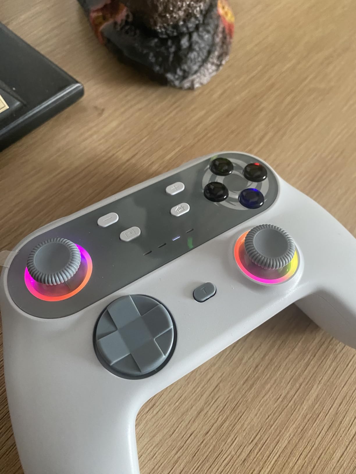 Oniverse Walli Controller Wireless Retro Grey Hall Effect