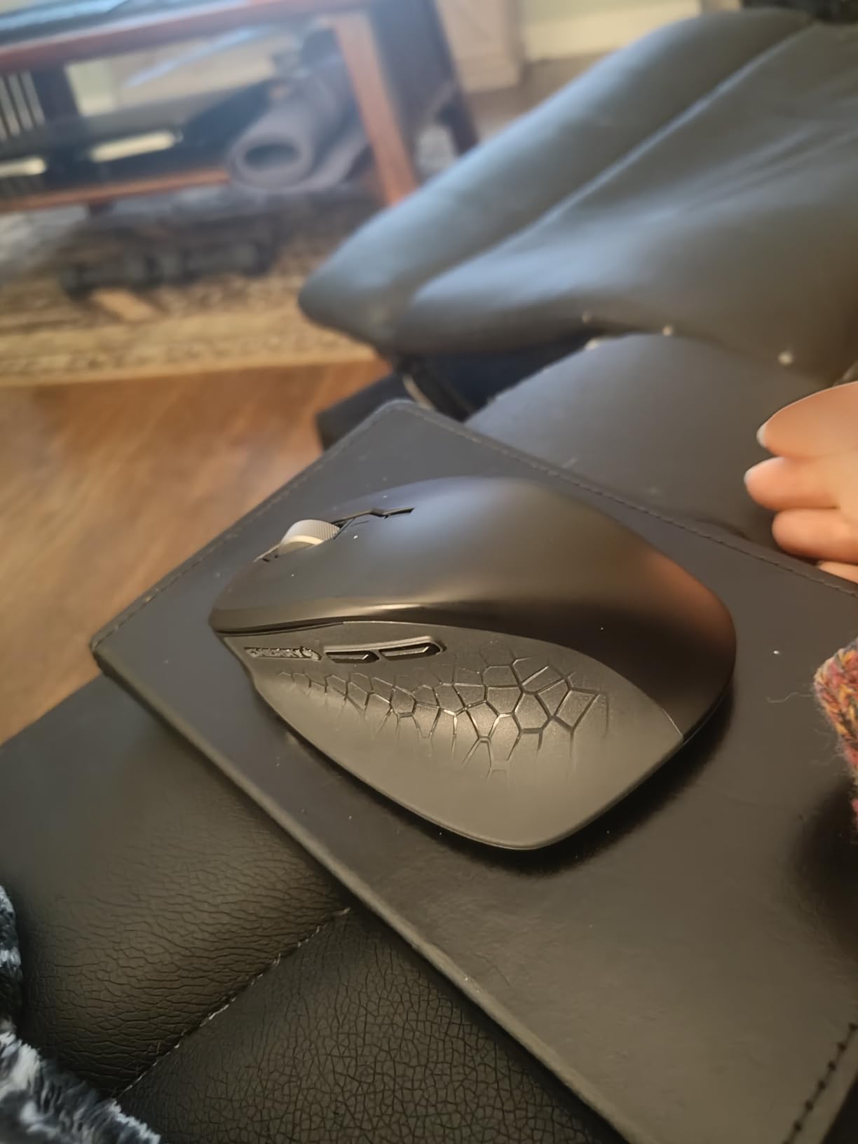CHERRY Stream Mouse Comfort Mouse Wireless Ergonomico Nero