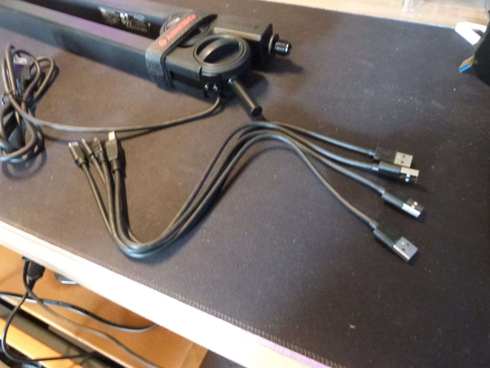 Cherry MA 6.0 UNI USB Braccio Microfono Nero con Hub