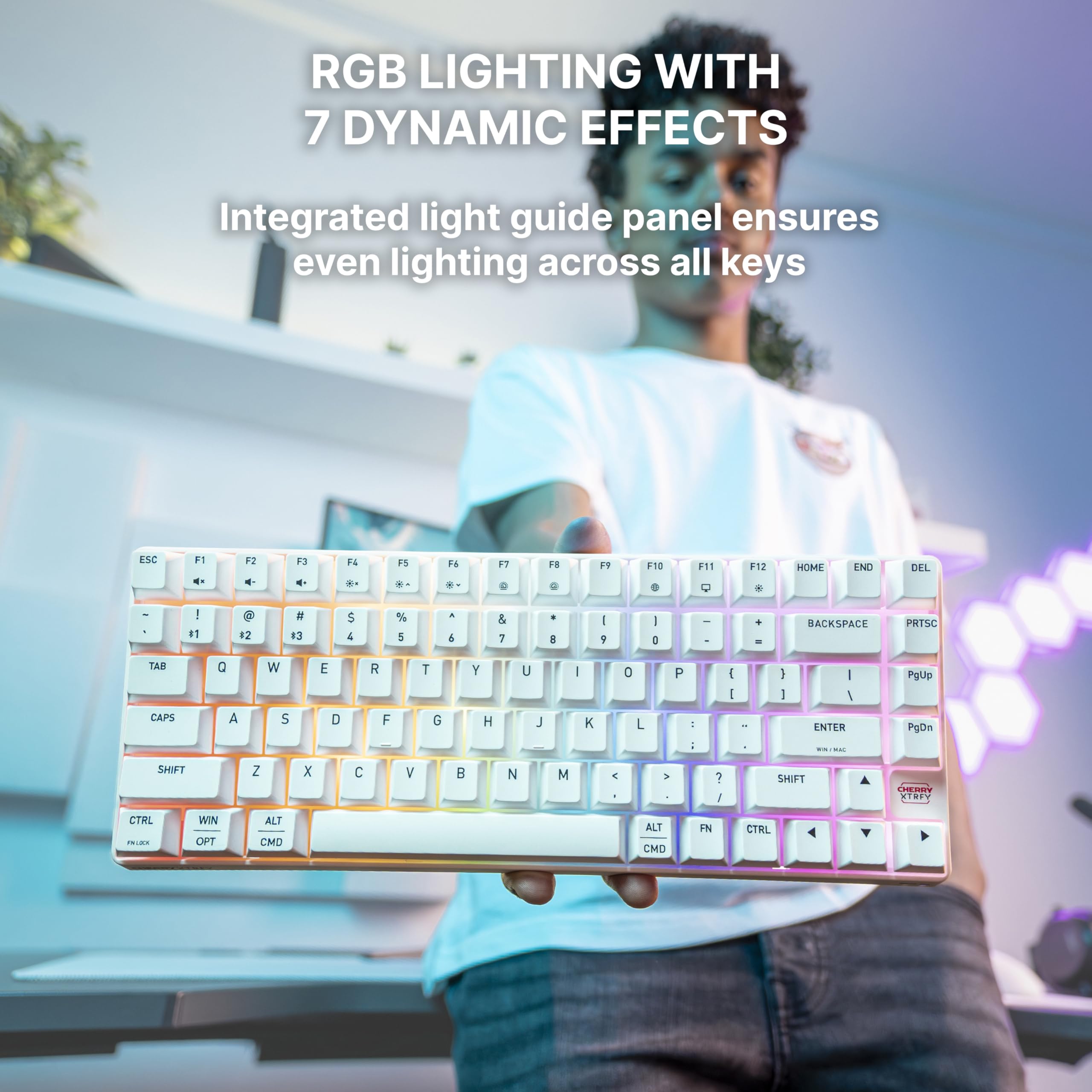 Xtrfy K33 Compact Wireless tastiera gaming bianca RGB 75%