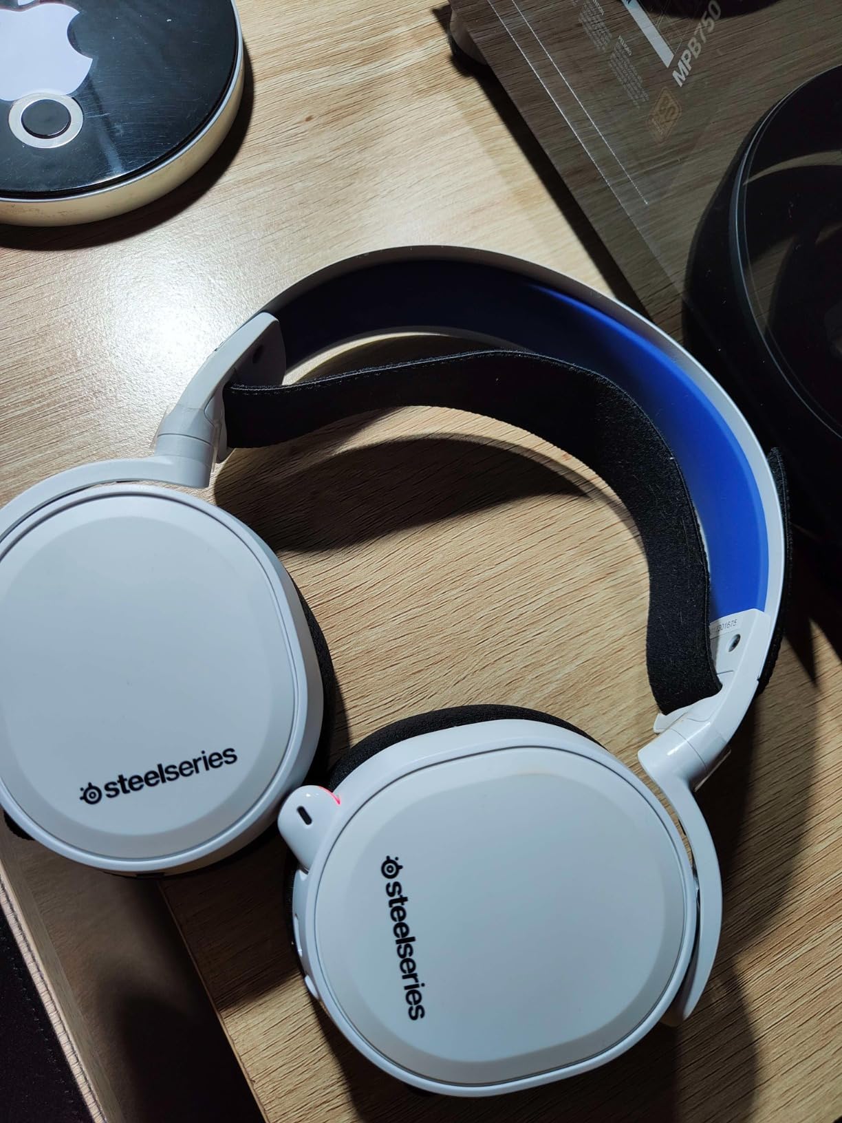 SteelSeries Arctis 7P+ cuffie gaming wireless bianche 30h
