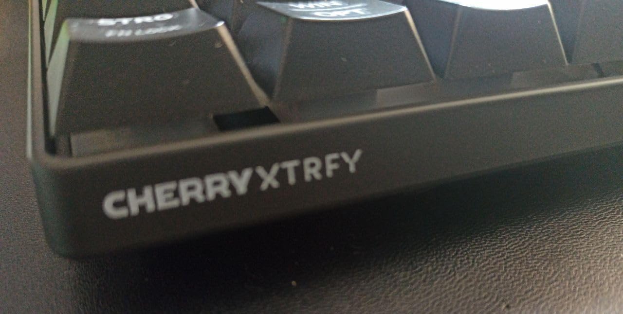 Cherry Xtrfy K33 Compact Tastiera Wireless DE Nera 75%