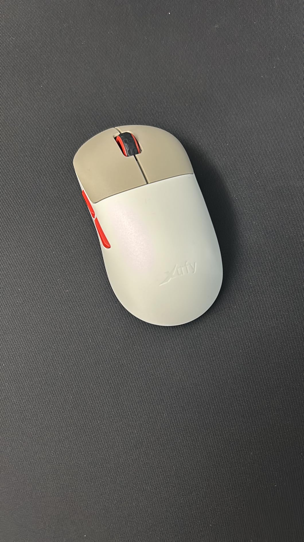 Xtrfy M8 Wireless mouse gaming nero 55 g ricaricabile