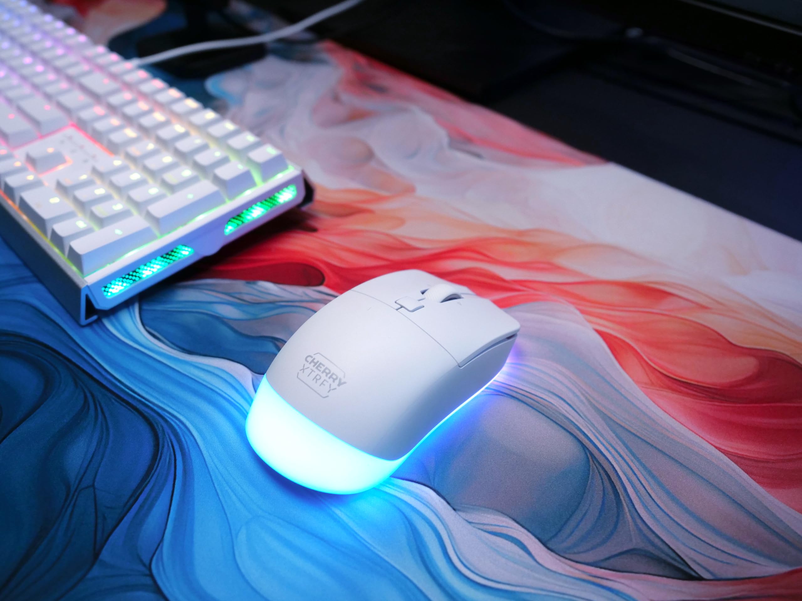 Cherry Xtrfy M50 Wireless Mouse Gaming Bianco RGB