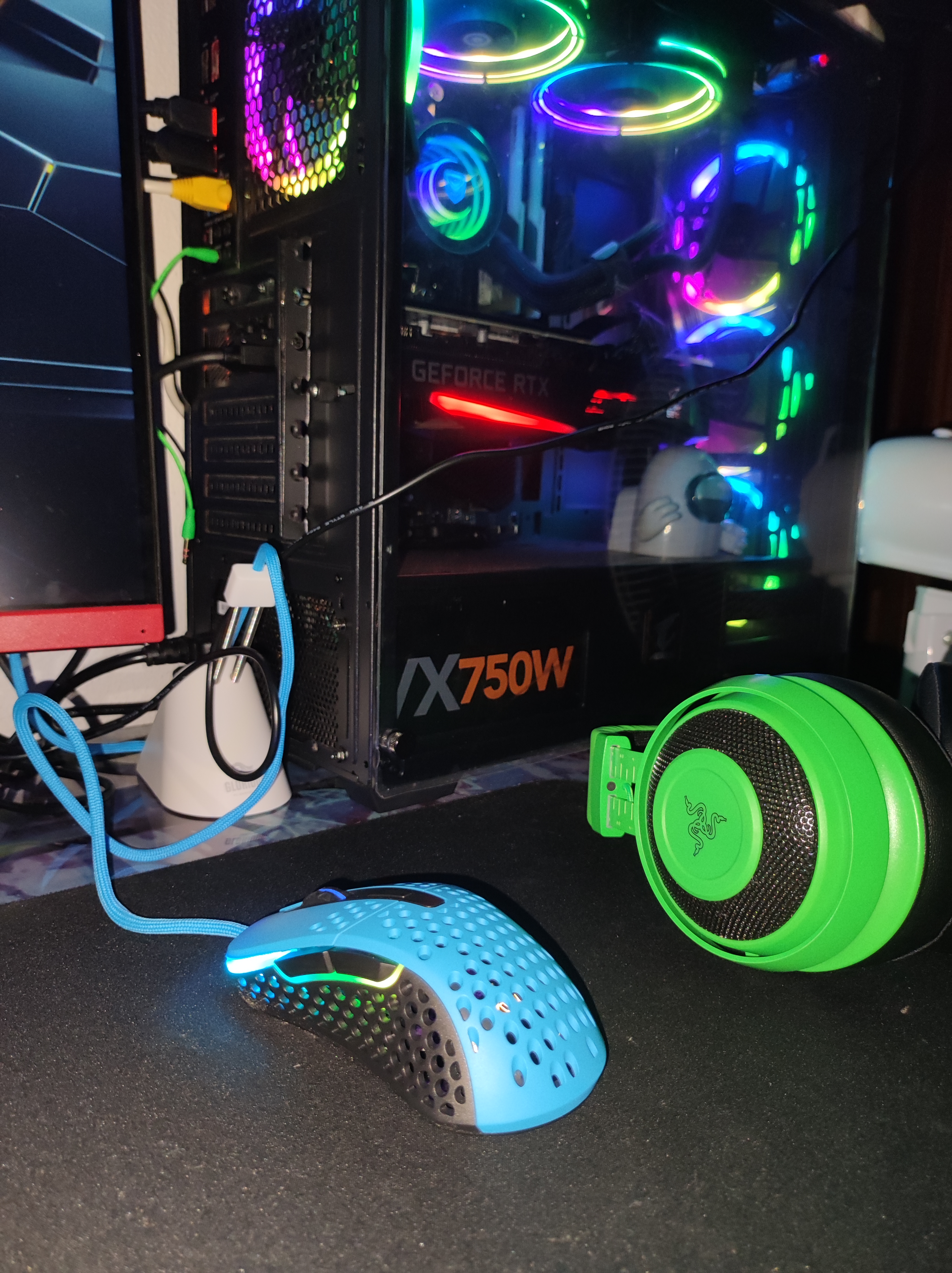Xtrfy M4 RGB mouse cablato Tokyo 16000 CPI leggero