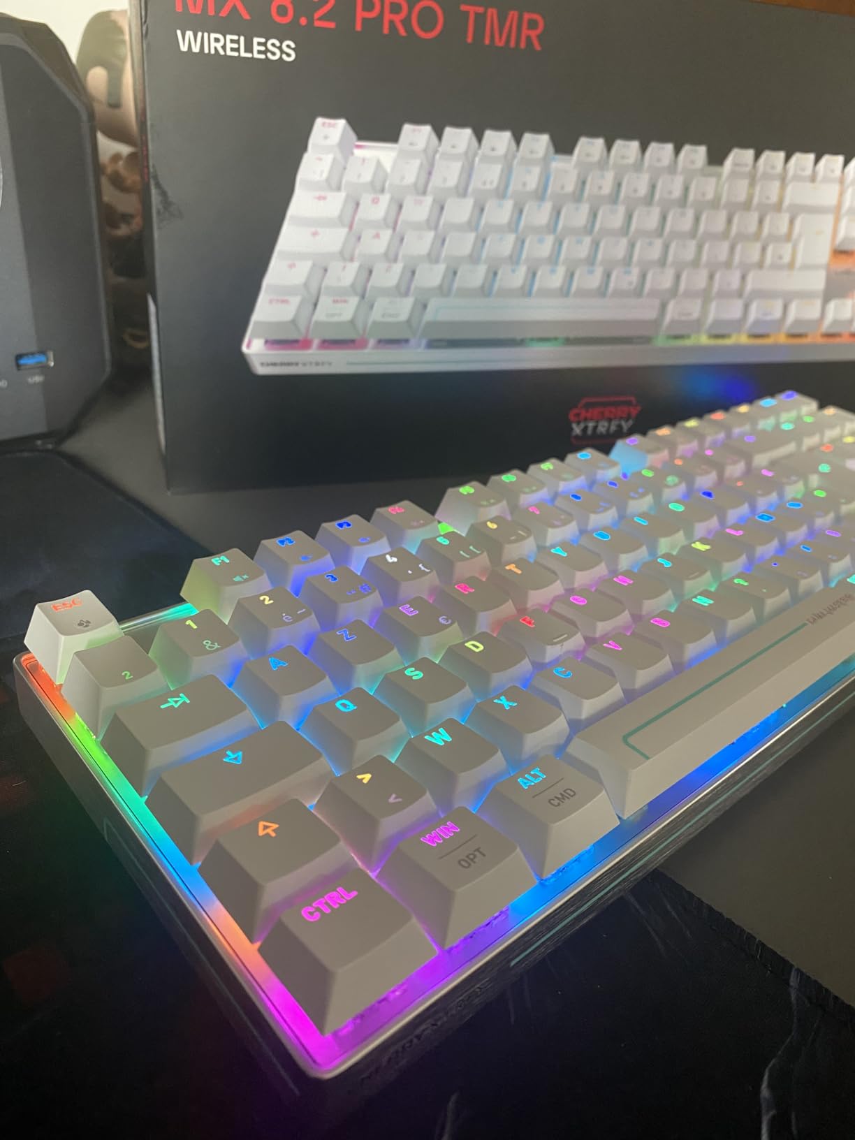 Cherry Xtrfy MX 8.2 Pro Tastiera Gaming TKL Bianca AZERTY