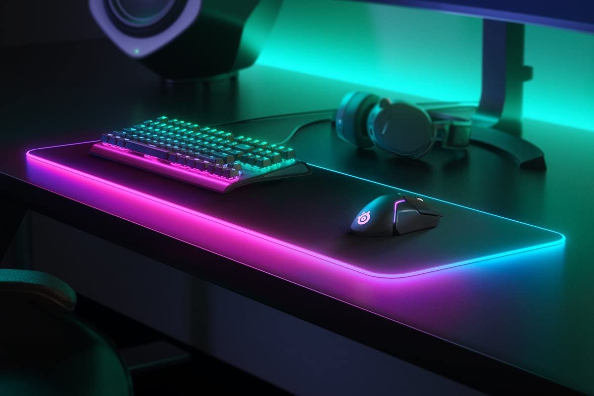 SteelSeries QcK Prism Cloth tappetino gaming RGB XL 900x300