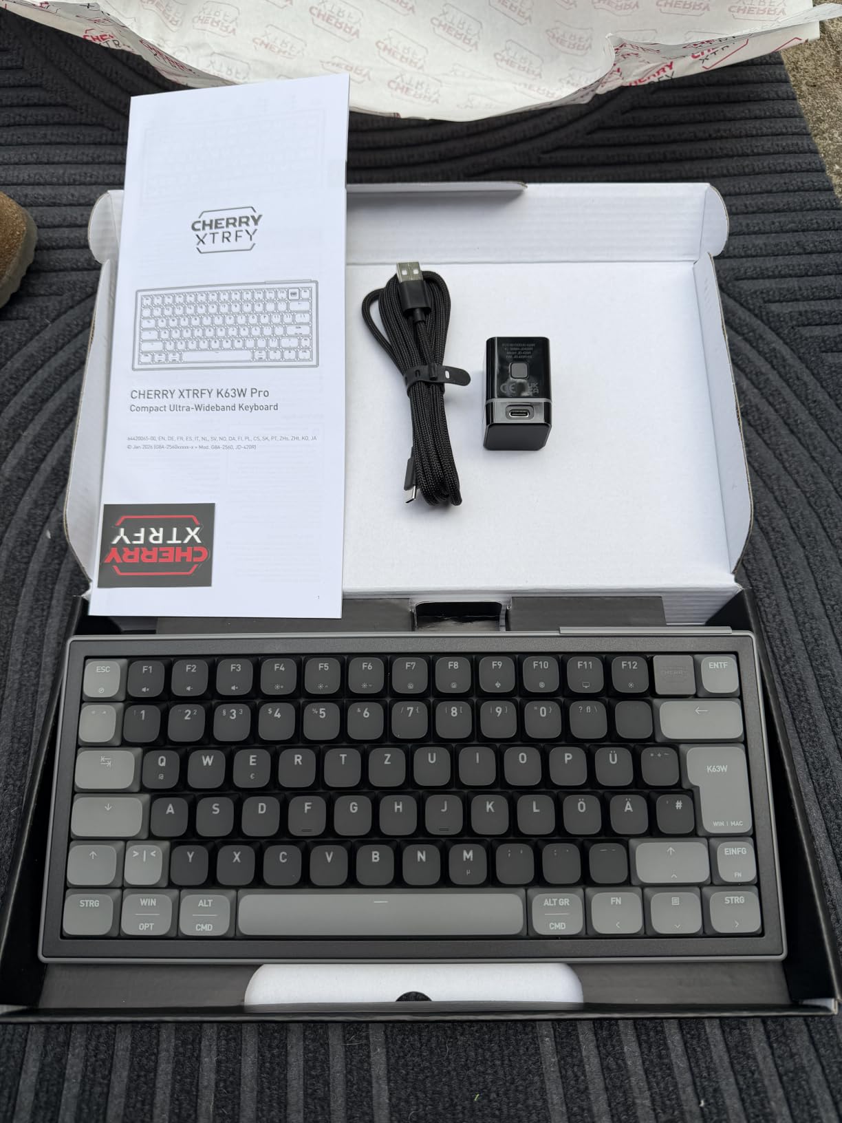 Cherry Xtrfy K63W Pro Tastiera Gaming 70% DE QWERTZ UWB