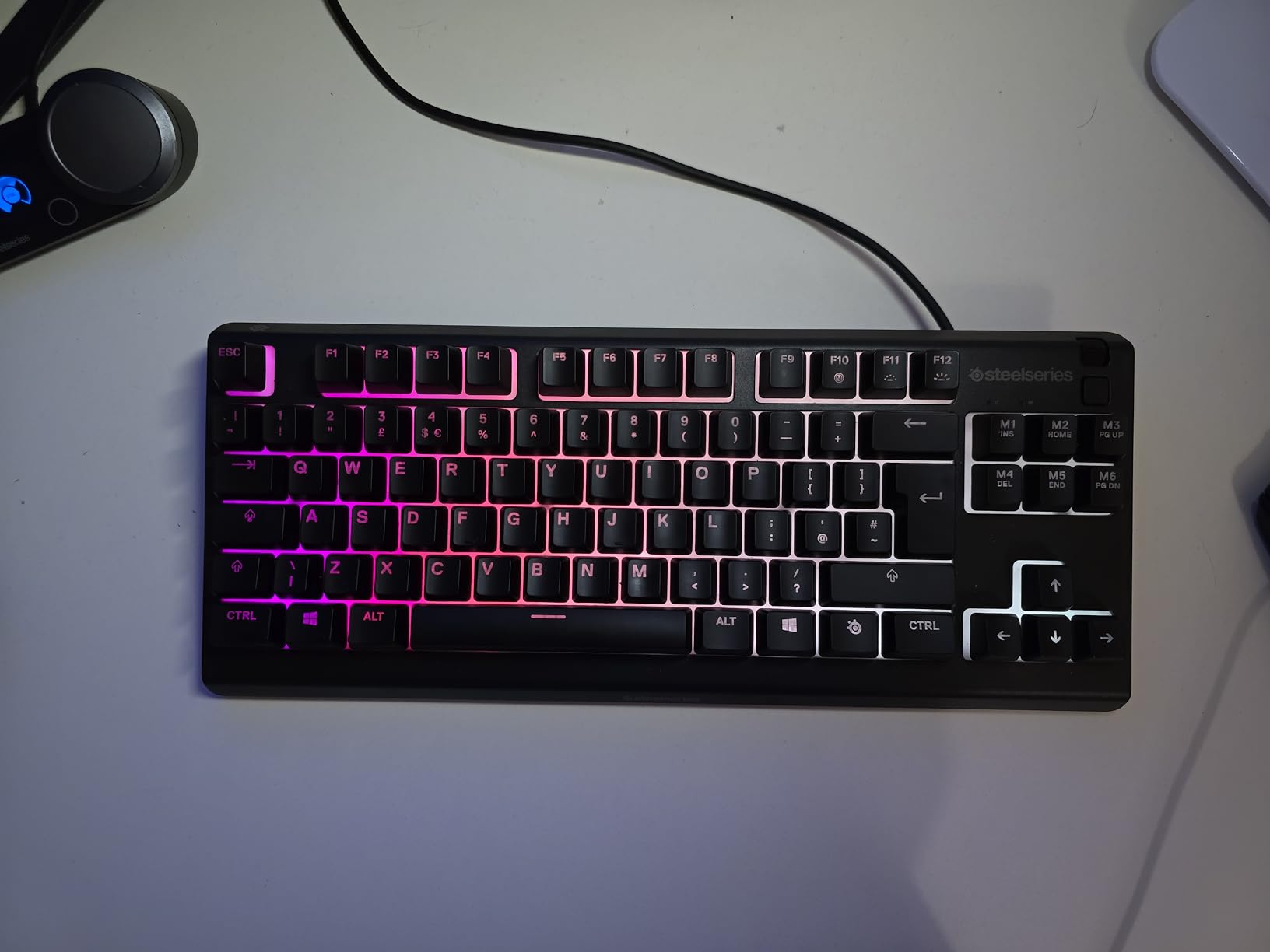 SteelSeries Apex 3 TKL Tastiera Gaming RGB Nera 8 Zone